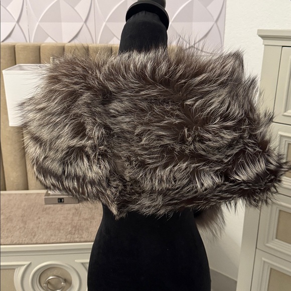 Saga fox fur stole wrap silver fox - Picture 3 of 13
